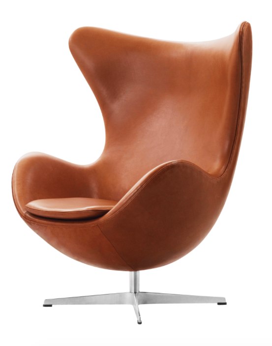 Arne Jacobsen Ei in cognacfarbenem Leder